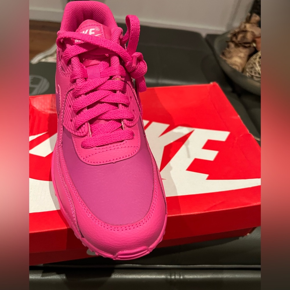 EXCLUSIVE NIKE AIR MAX!!!! MUST HAVE